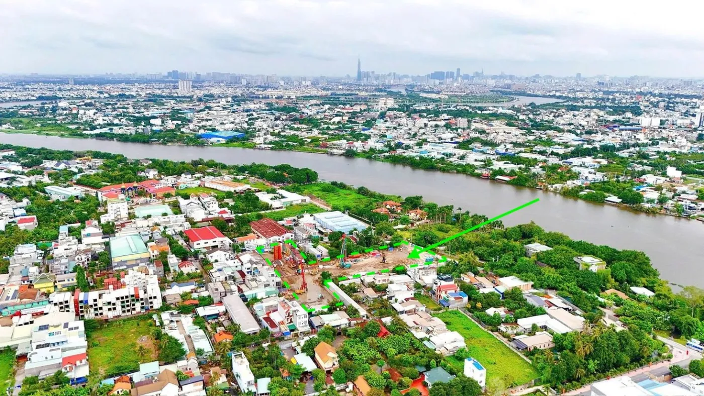 at-saigon-riverside26