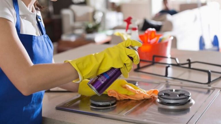 Mẹo dọn dẹp và vệ sinh phòng bếp an toàn, hiệu quả